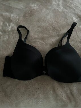 Victoria's Secret Black Smooth Padded T-Shirt Bra